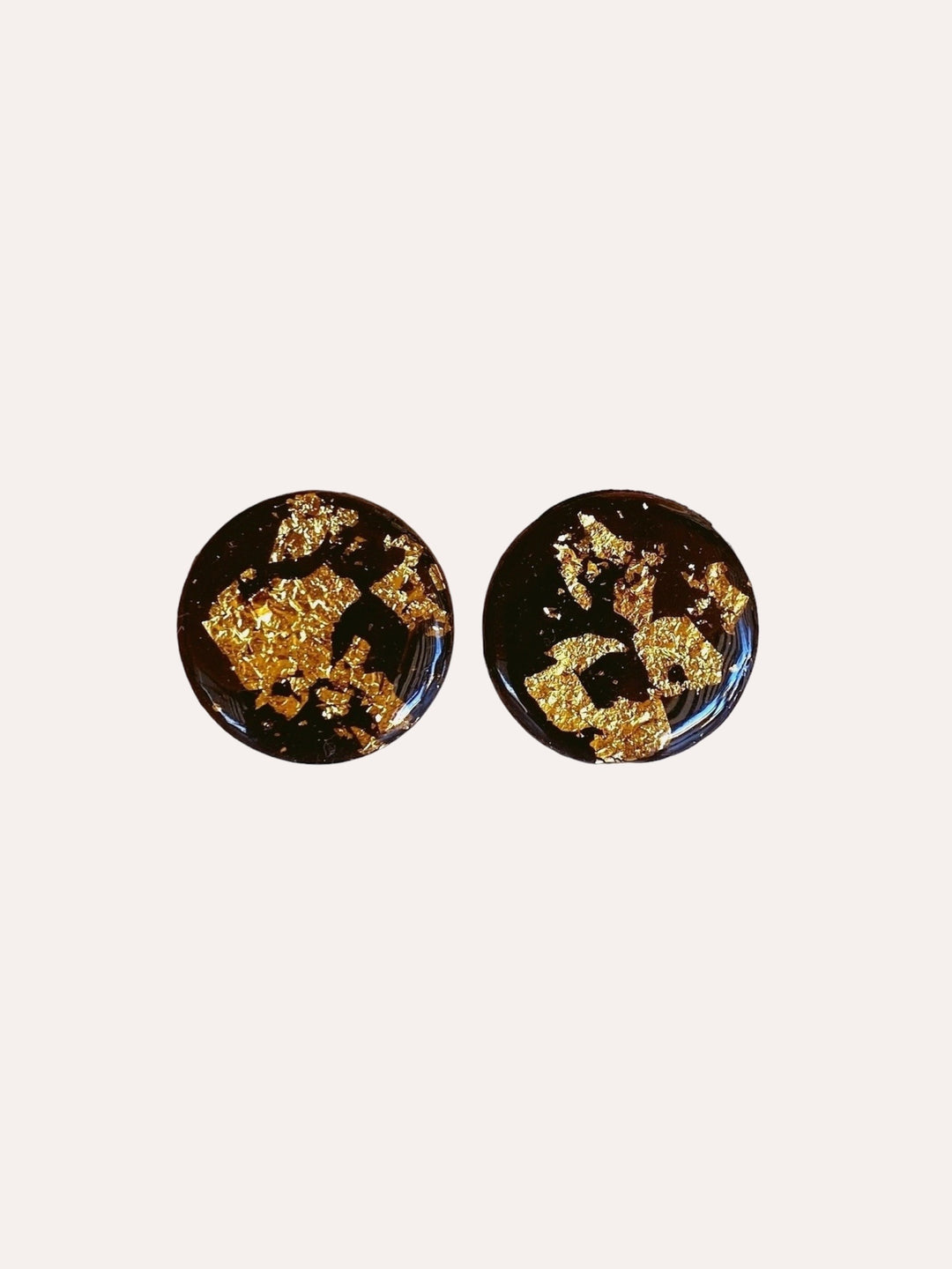 Pendientes boton Viena 25 mm Gold Shine negro - SIMBARU - Pendientes en arcilla polimerica